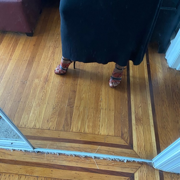Red and Black open toe heels - Picture 5 of 5
